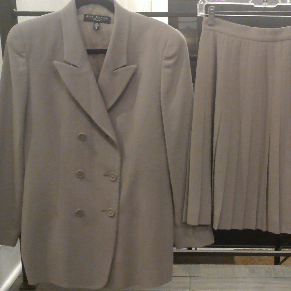 Vintage BILL BURNS Suit Jacket & Skirt 2 pc set Blazer sz 4 Jacket & 6 Skirt